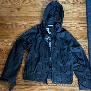 Columbia Titanium Black Jacket M, like new,
Hood that can be hidden, pockets